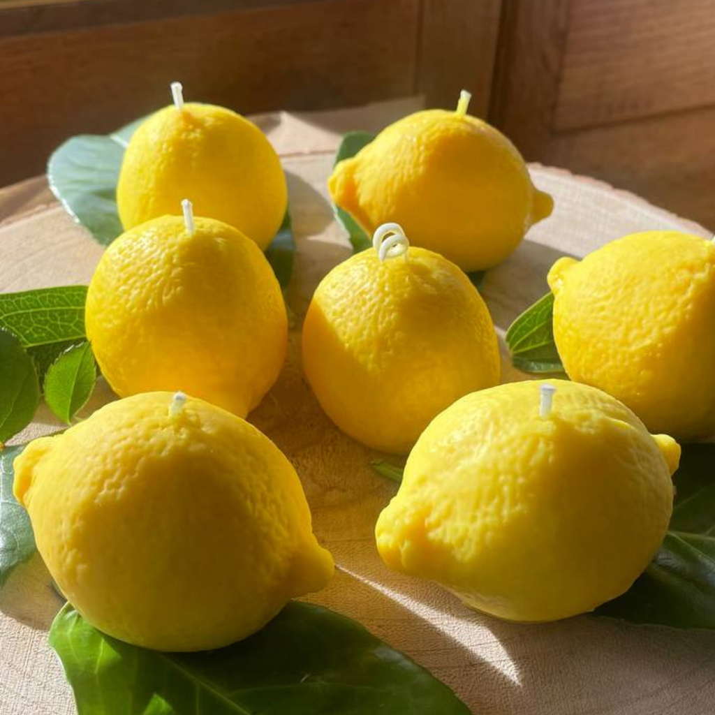 Realistic Lemon Scented Candle - bees/soya wax, cotton wick: Lemon pie