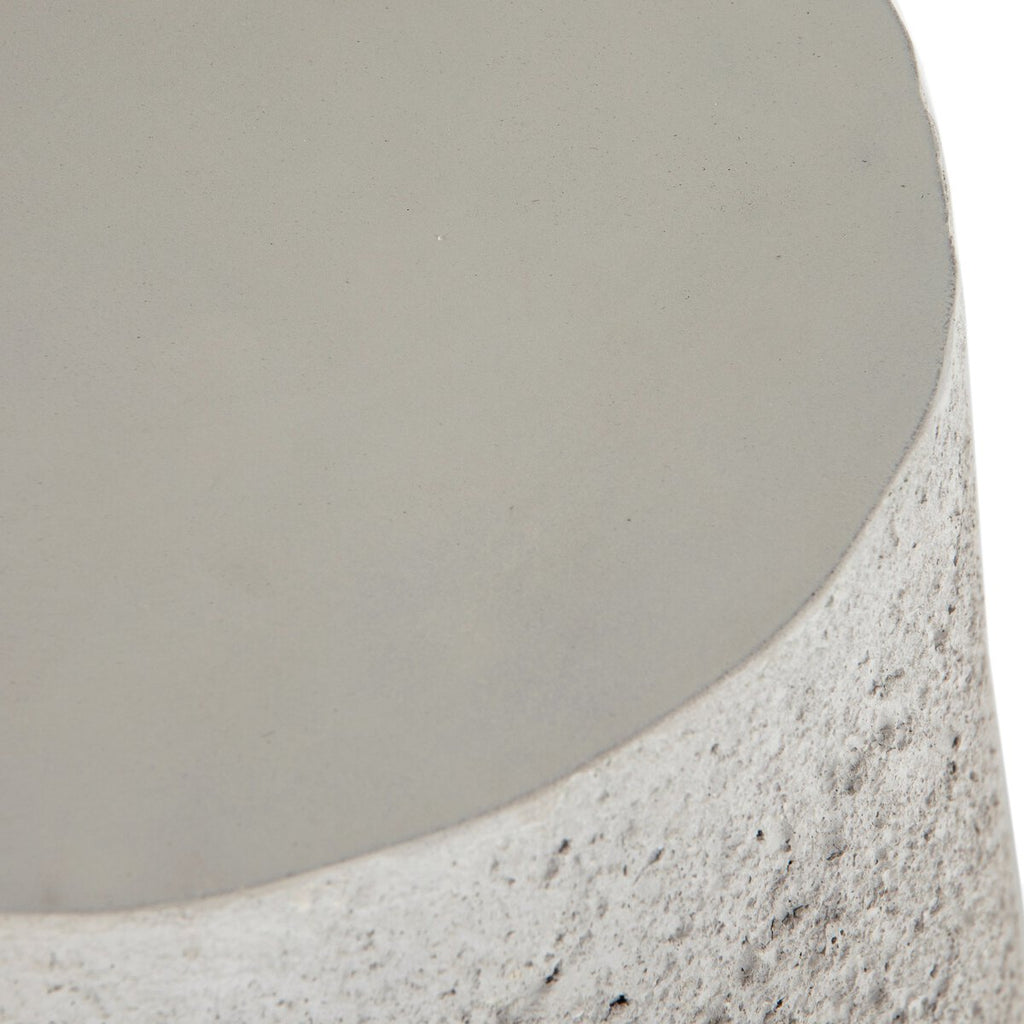 Otero Indoor/Outdoor Tapered End Table