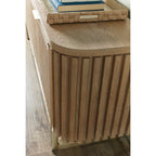 Commerce and Market Easton Entertainment Console
