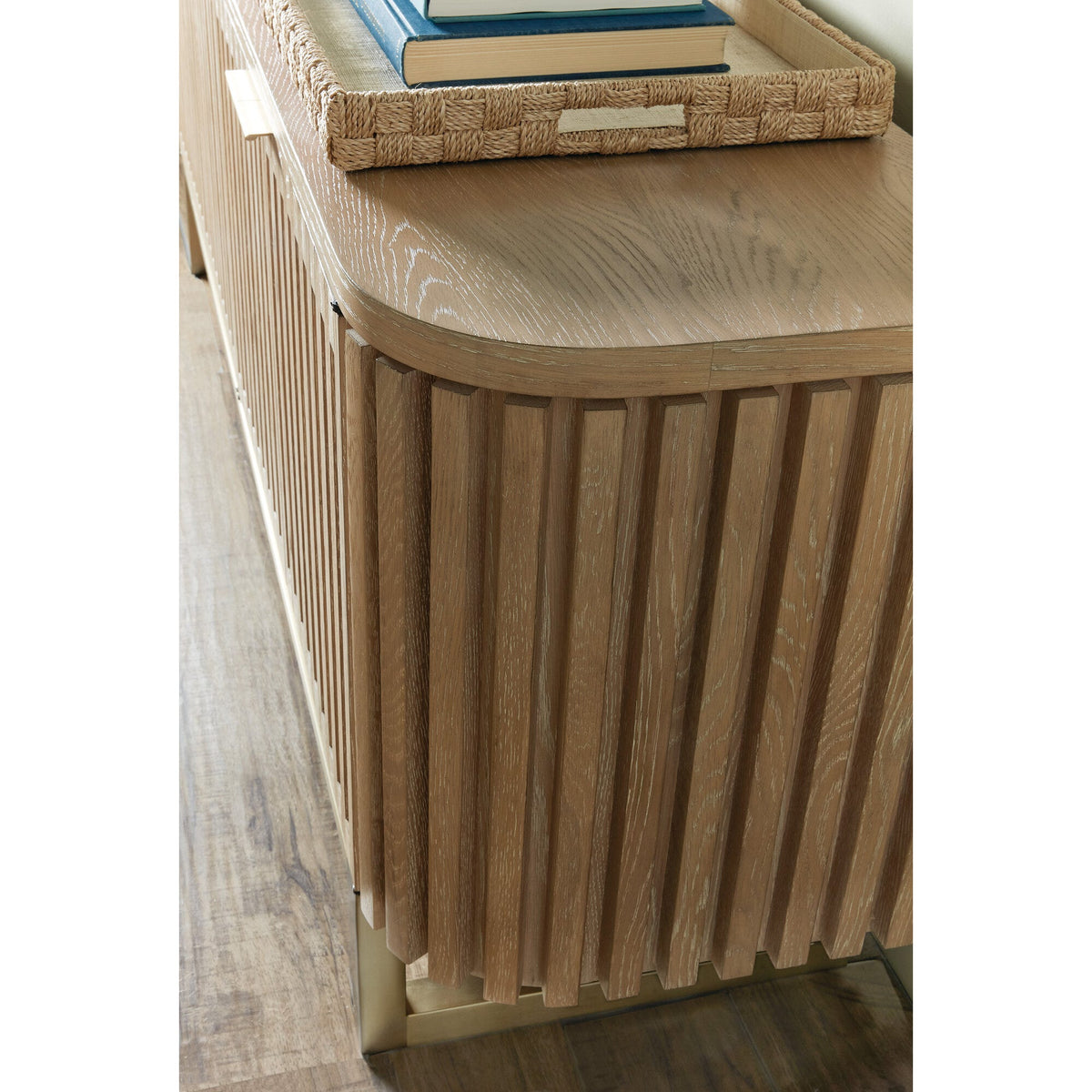 Commerce and Market Easton Entertainment Console