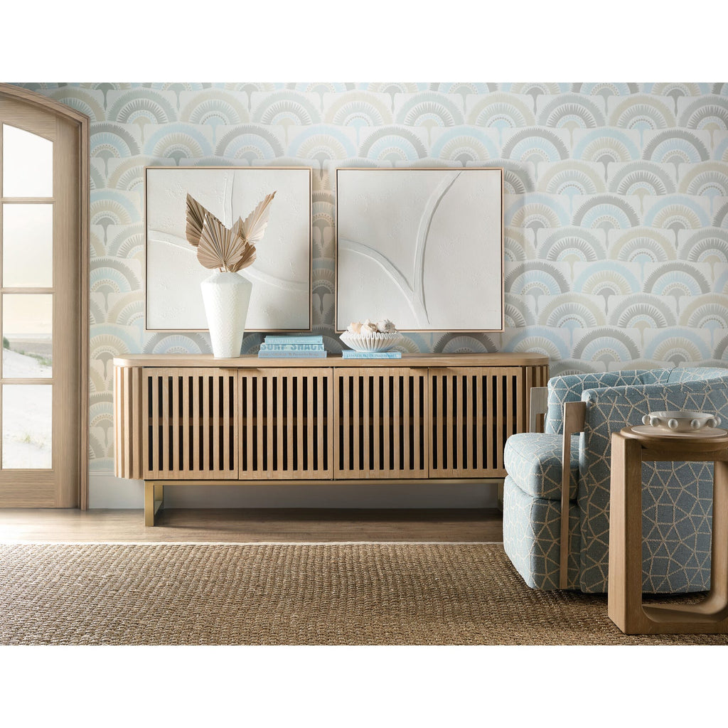 Commerce and Market Easton Entertainment Console