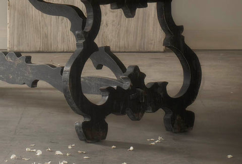 BAROQUE Dining Table