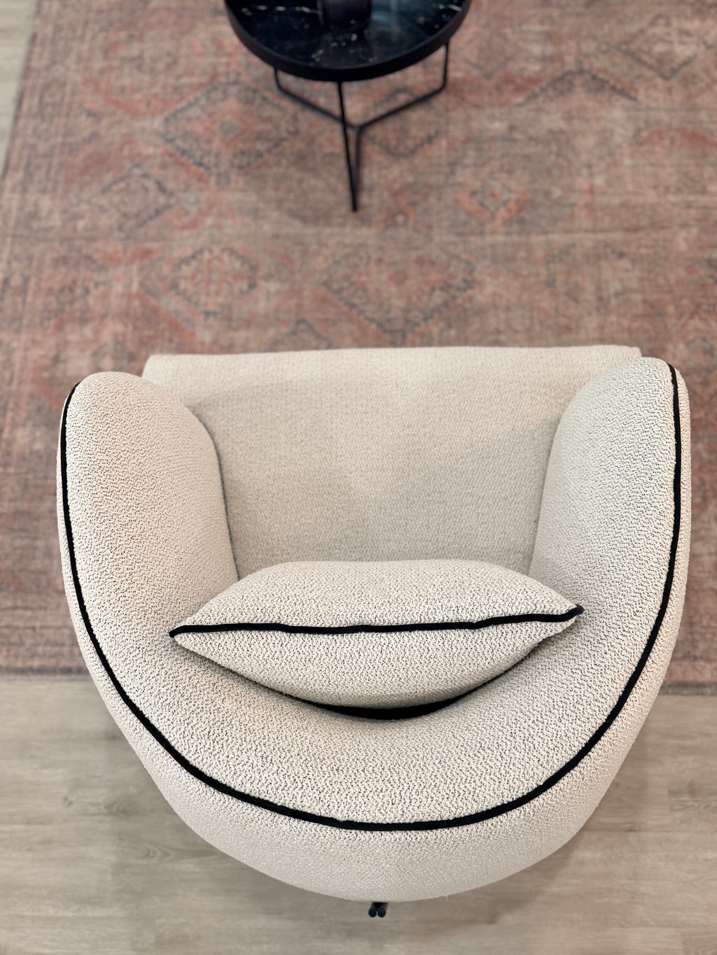 Giroud Chair
