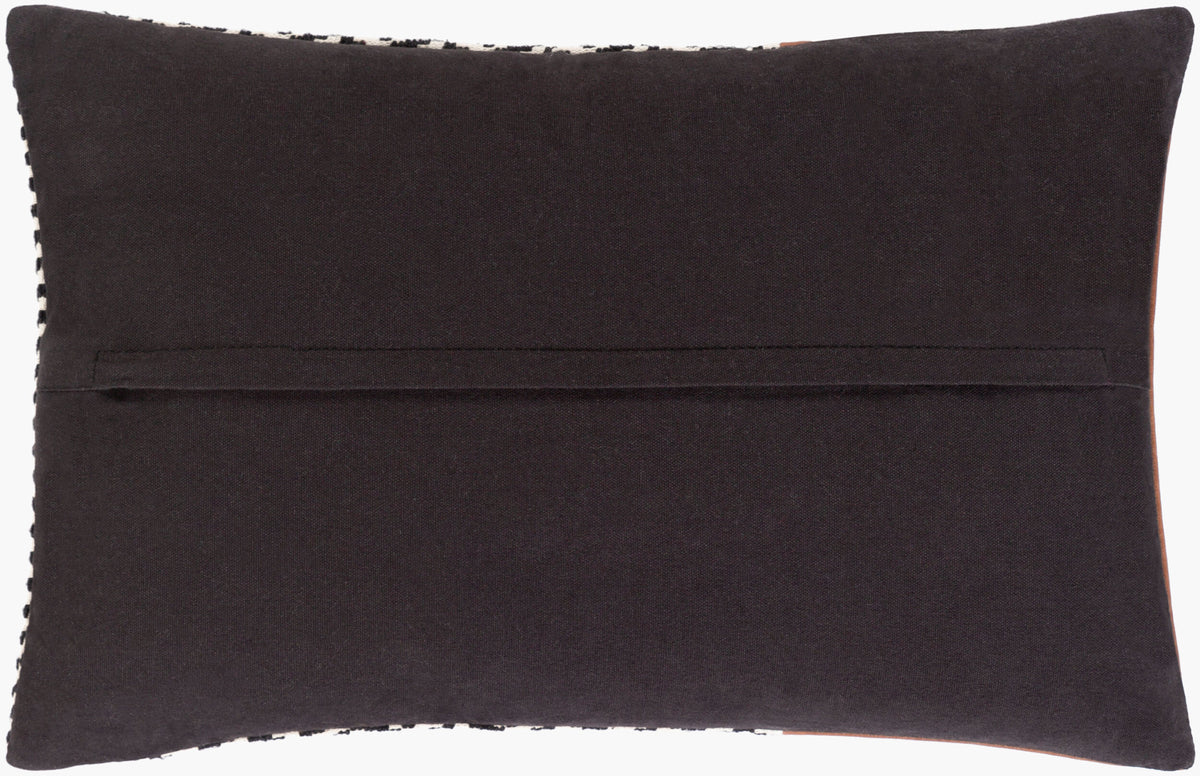 Fiona Pillow FNA-002