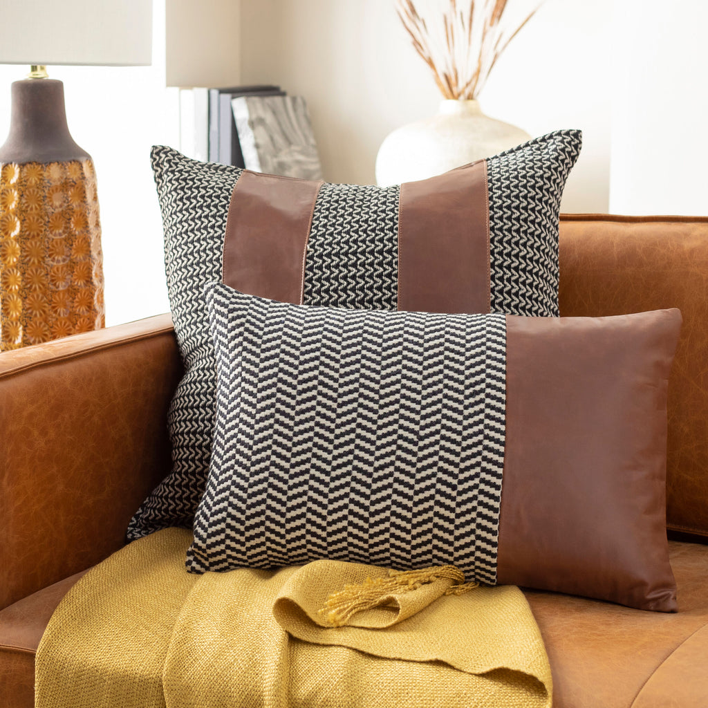 Fiona Pillow FNA-002