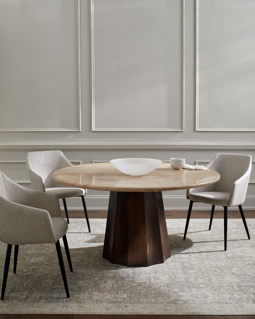 Linus Dining Table